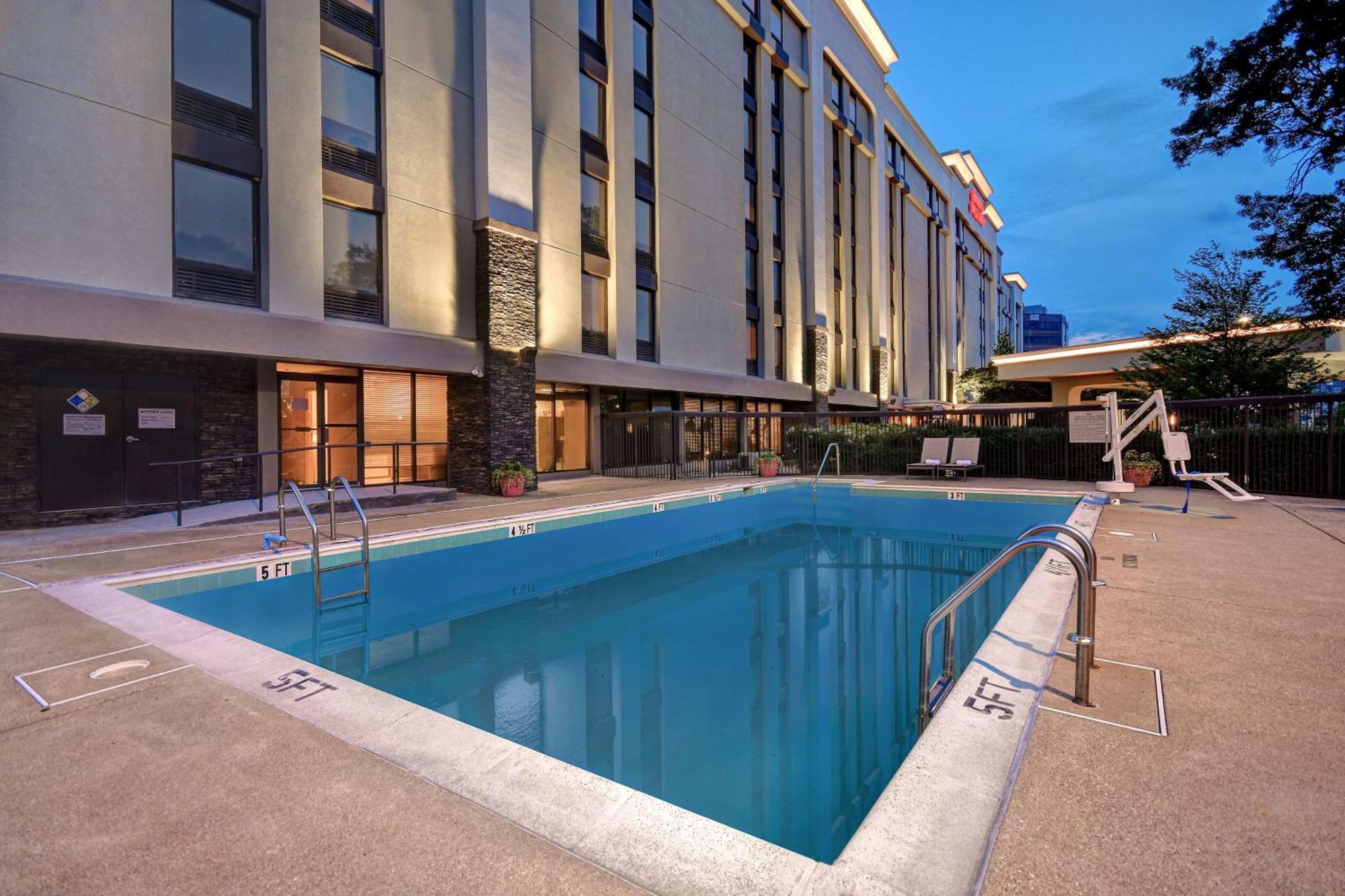 Hampton Inn & Suites Alexandria Old Town Area South Dış mekan fotoğraf