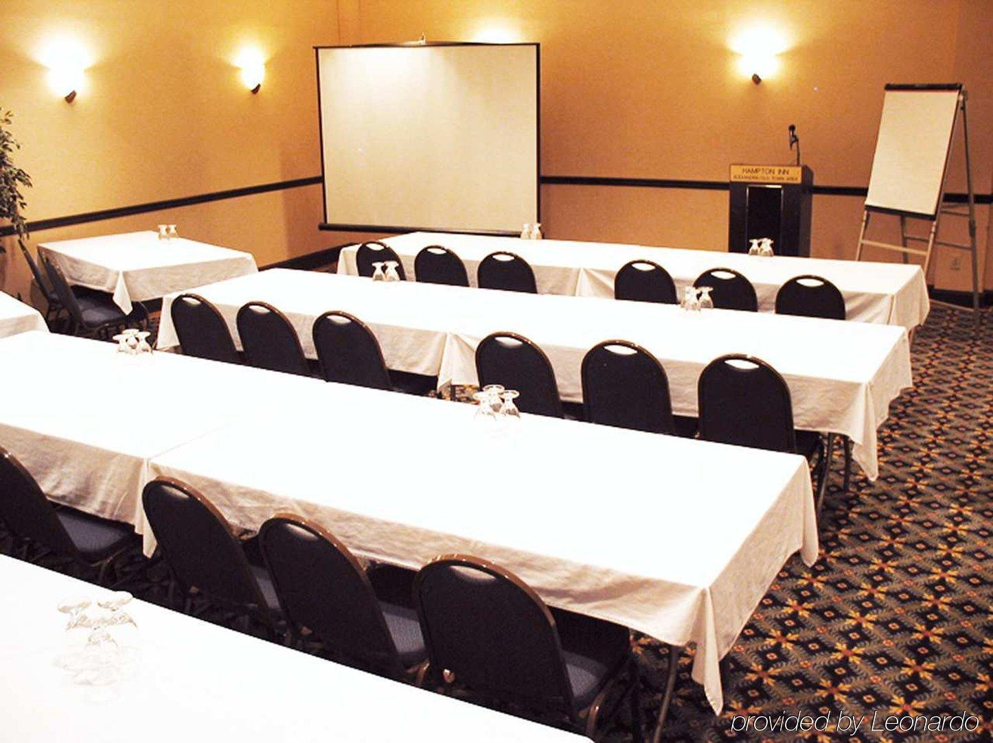 Hampton Inn & Suites Alexandria Old Town Area South Konforlar fotoğraf